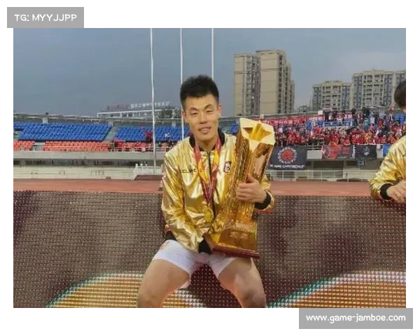 老兵不死只是渐凋零：长春亚泰降级，老将谭龙赛后黯然神伤